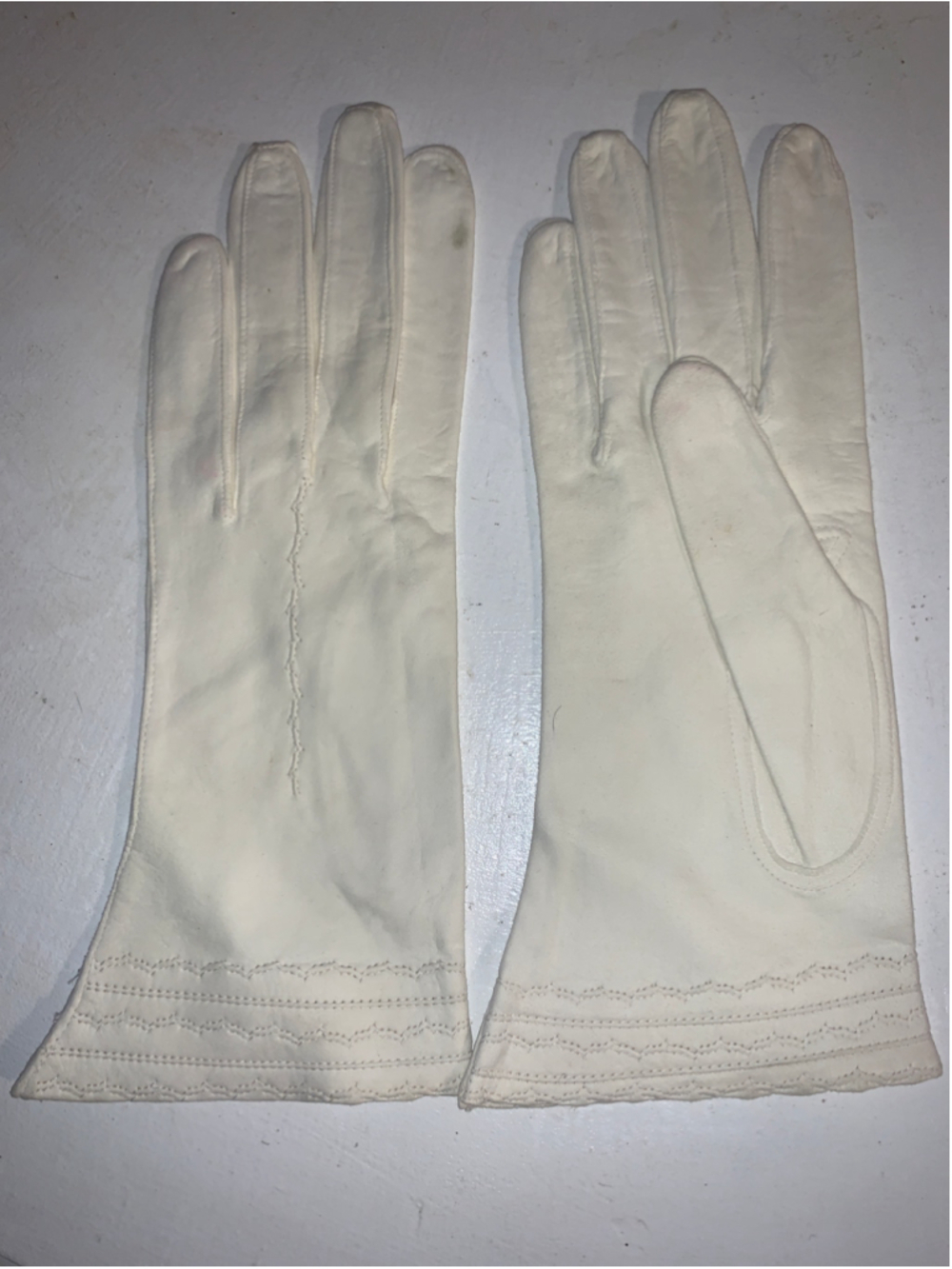 Women's Vintage White Doeskin Leather Gloves Size 6 3/4